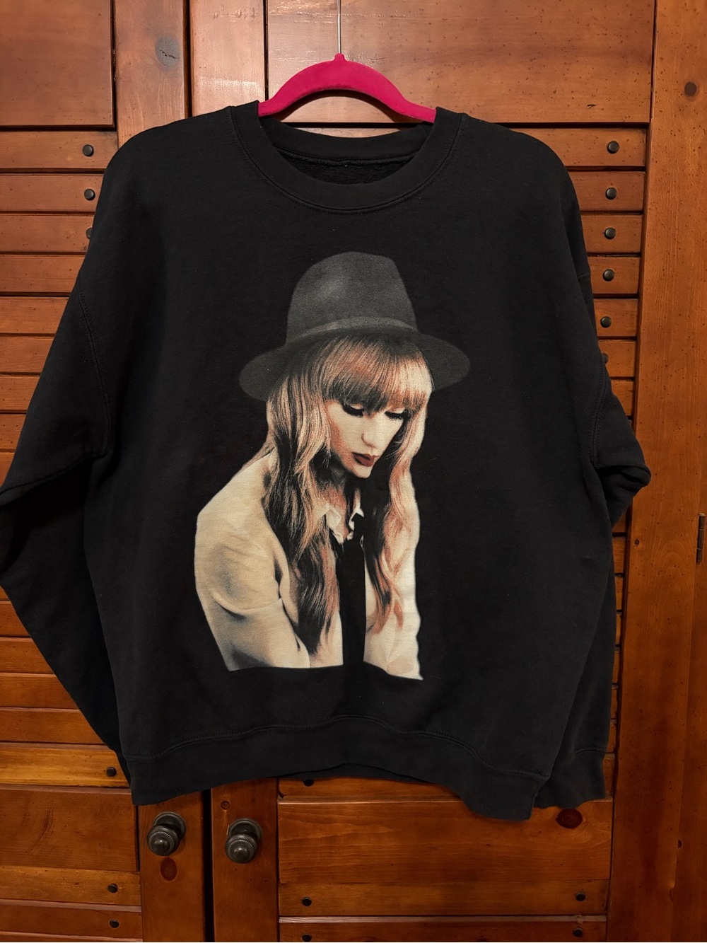 TAYLOR SWIFT BEAUTIFUL TRAGIC LOVE AFFAIR CREWNECK LARGE